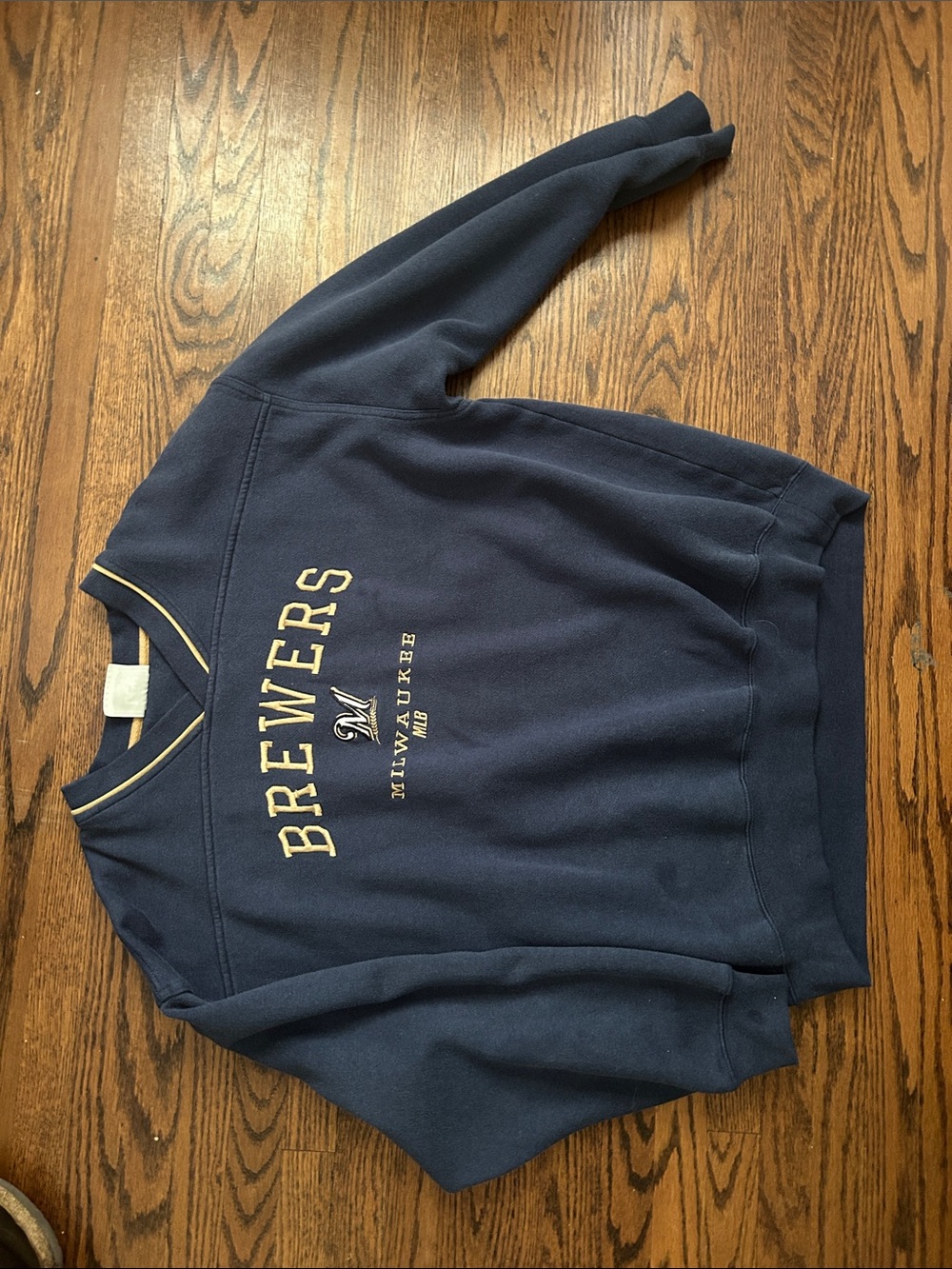 Lee Milwaukee Brewers V-Neck Sweater in Navy and Gold